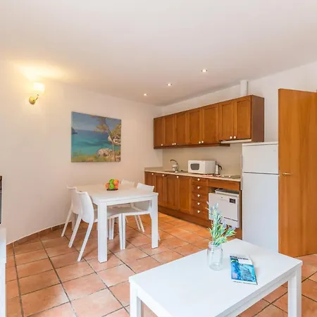 Pierre & Romana Tossa de Mar