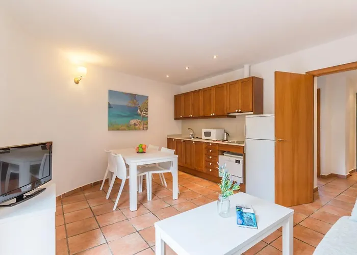 Pierre & Romana Tossa de Mar